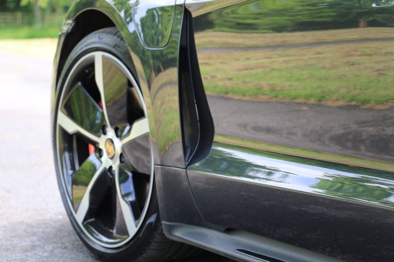 Porsche Taycan 4S Performance Plus