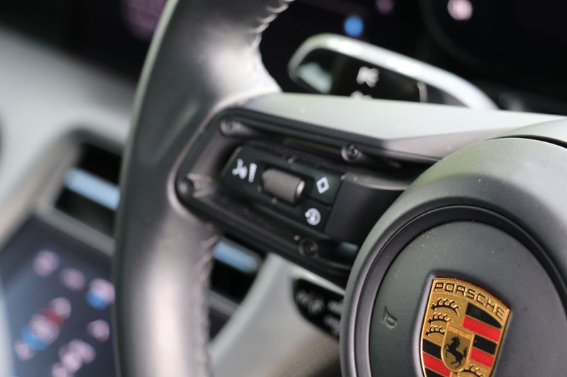 Porsche Taycan 4S Performance Plus