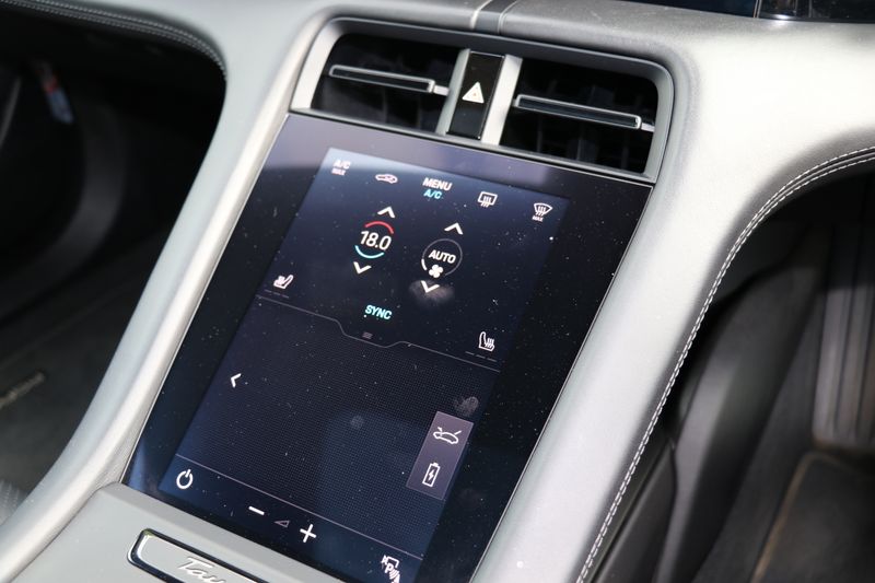 Porsche Taycan 4S Performance Plus