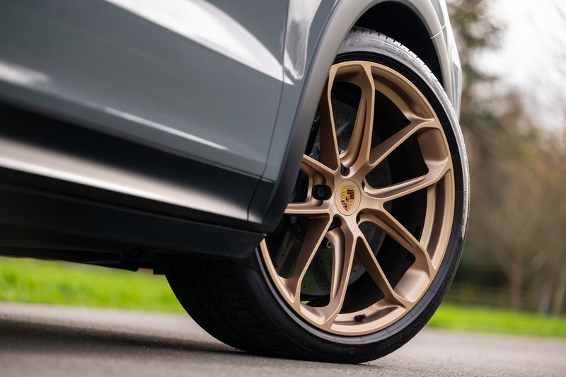 Porsche Cayenne Coupe Turbo GT