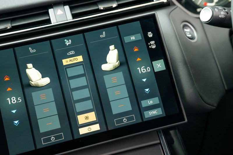 Range Rover Velar 3.0 D300 Dynamic HSE