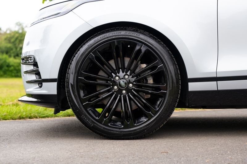 Range Rover Velar 3.0 D300 Dynamic HSE