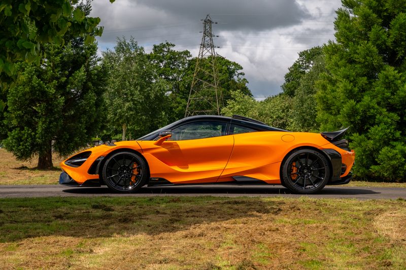 McLaren 765 LT