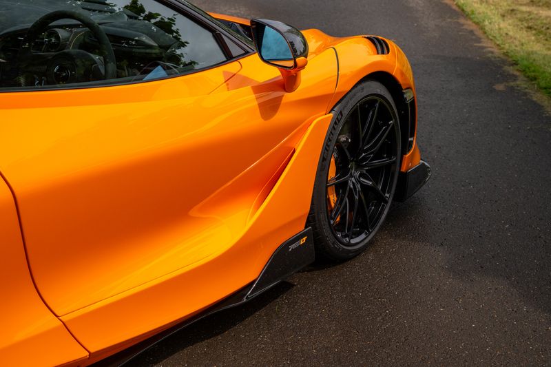 McLaren 765 LT