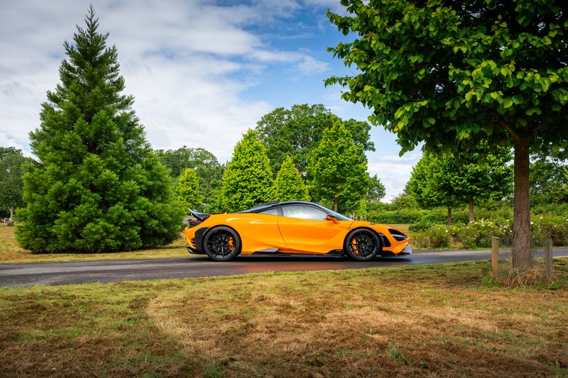 McLaren 765 LT