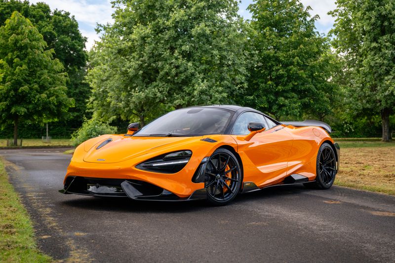 McLaren 765 LT