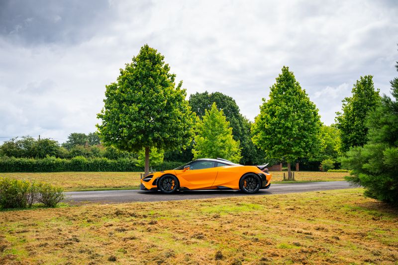 McLaren 765 LT