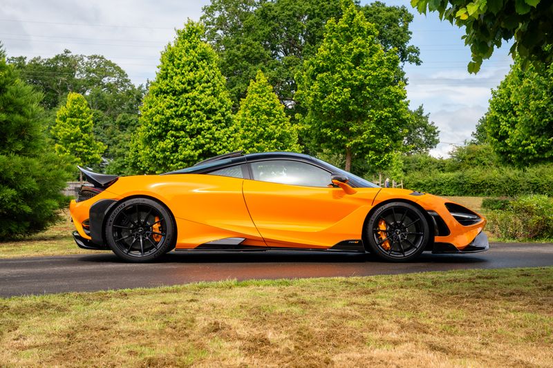 McLaren 765 LT