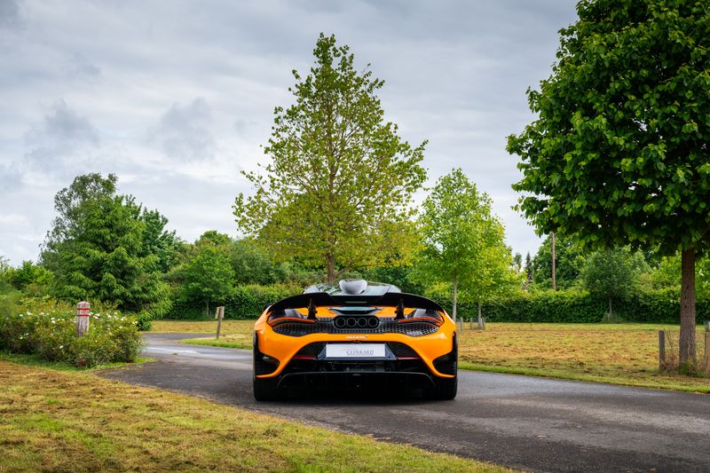 McLaren 765 LT