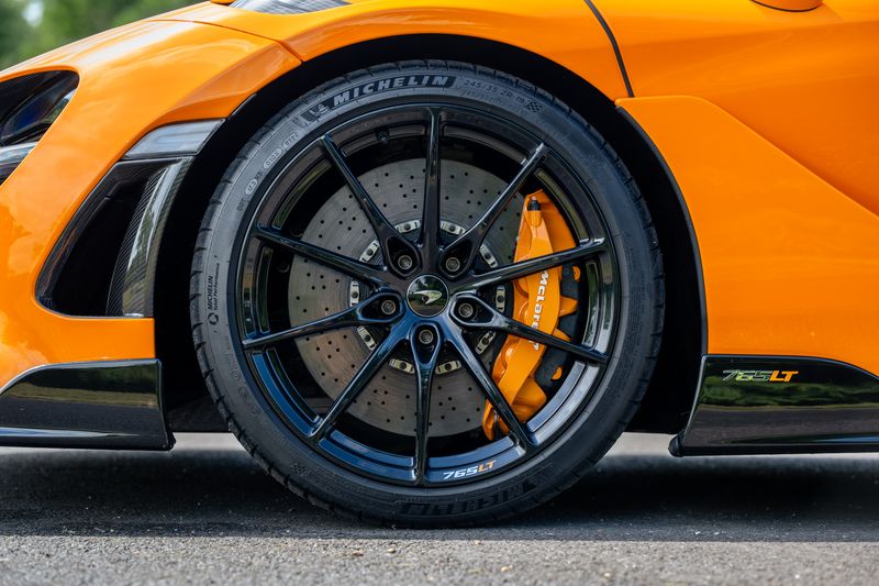 McLaren 765 LT