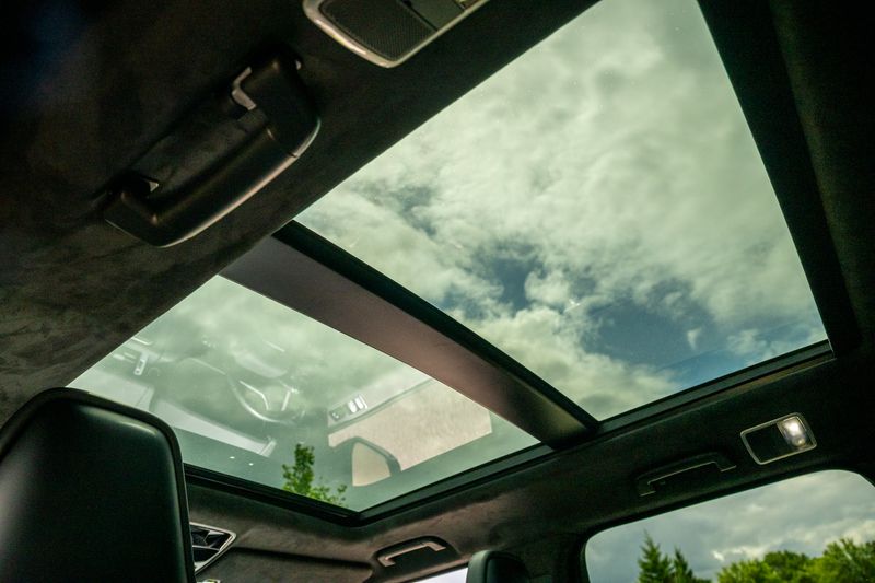 Range Rover Sport SVR