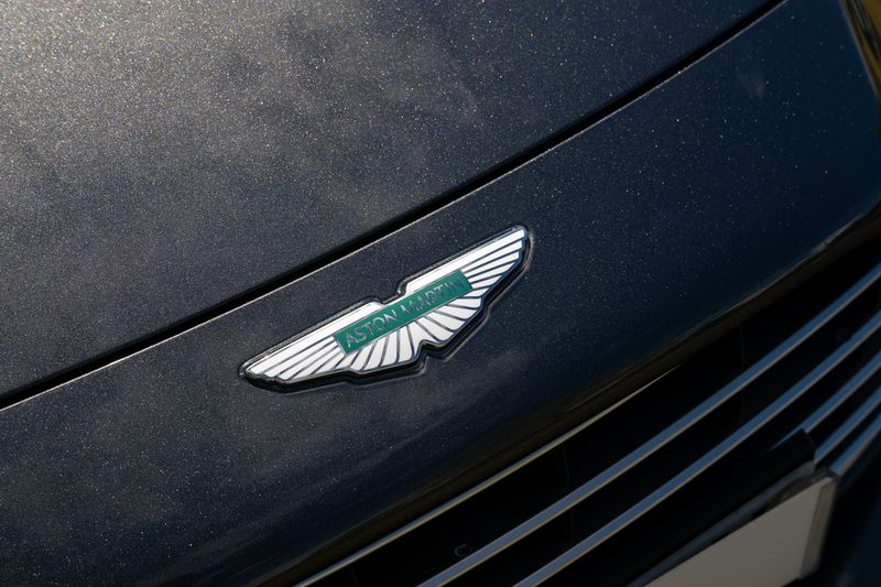 Aston Martin  DB12 Auto