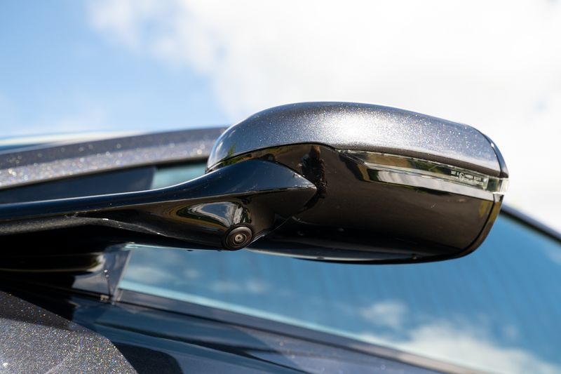 Aston Martin  DB12 Auto