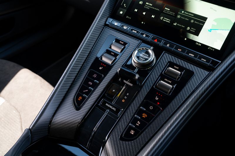 Aston Martin  DB12 Auto