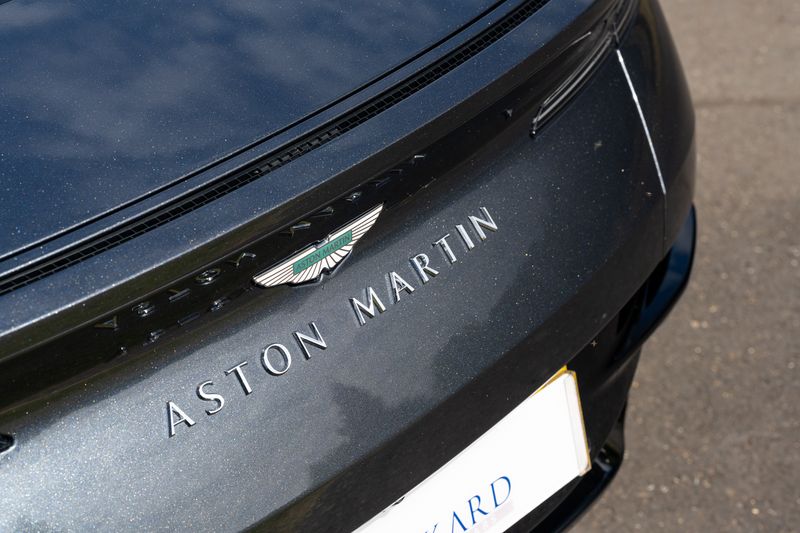 Aston Martin  DB12 Auto