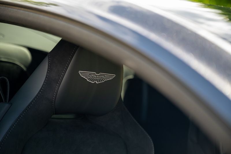 Aston Martin  DB12 Auto