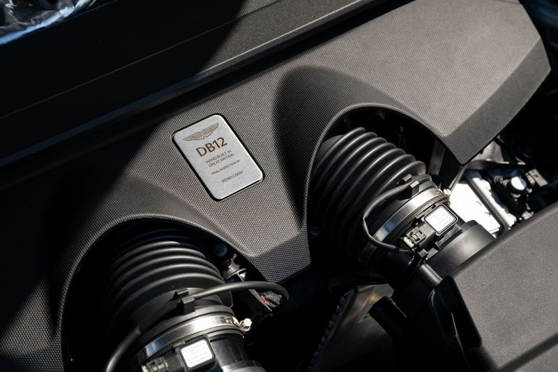 Aston Martin  DB12 Auto