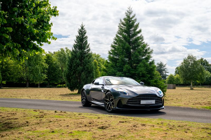 Aston Martin  DB12 Auto