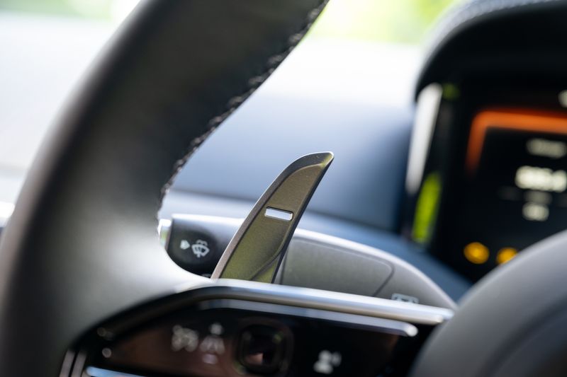 Aston Martin  DB12 Auto