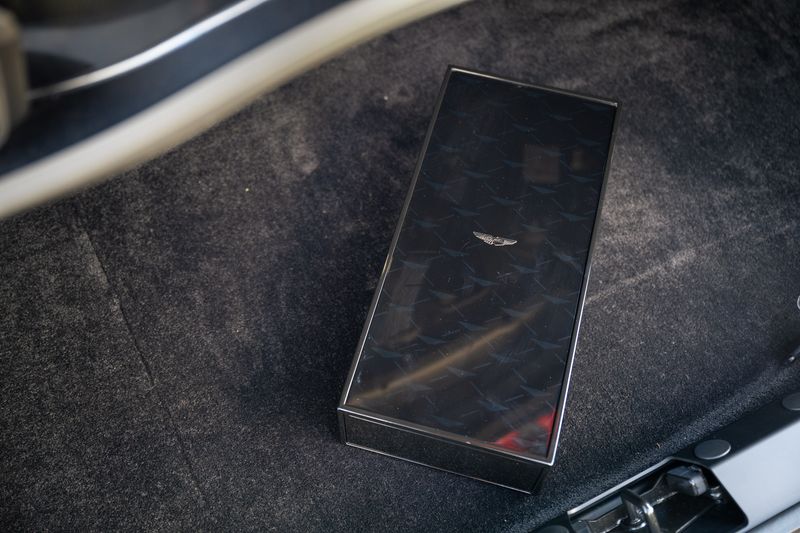 Aston Martin  DB12 Auto