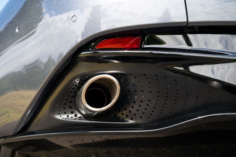 Aston Martin  DB12 Auto