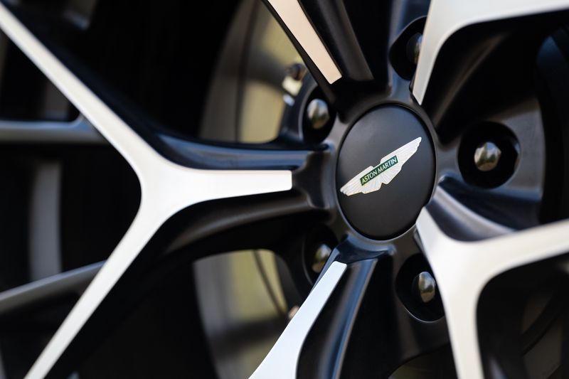 Aston Martin  DB12 Auto