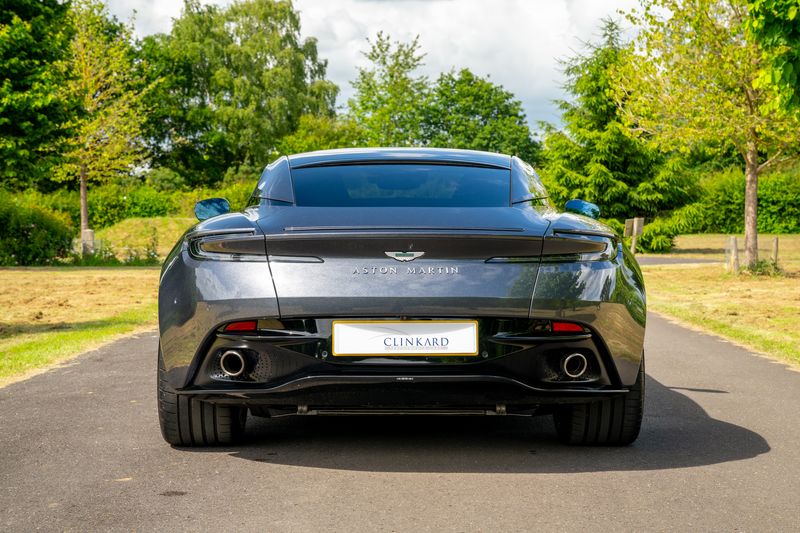 Aston Martin  DB12 Auto