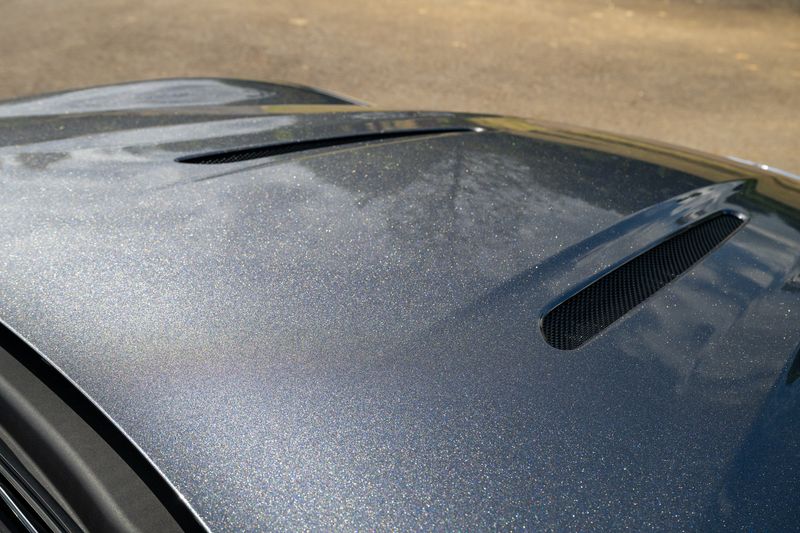 Aston Martin  DB12 Auto