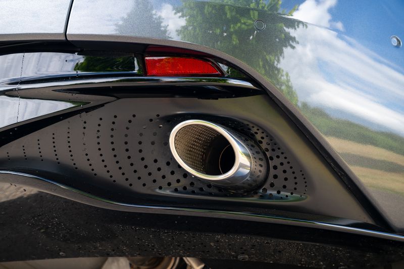 Aston Martin  DB12 Auto