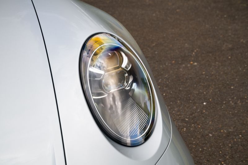 Porsche 911 (992) GT3 Touring