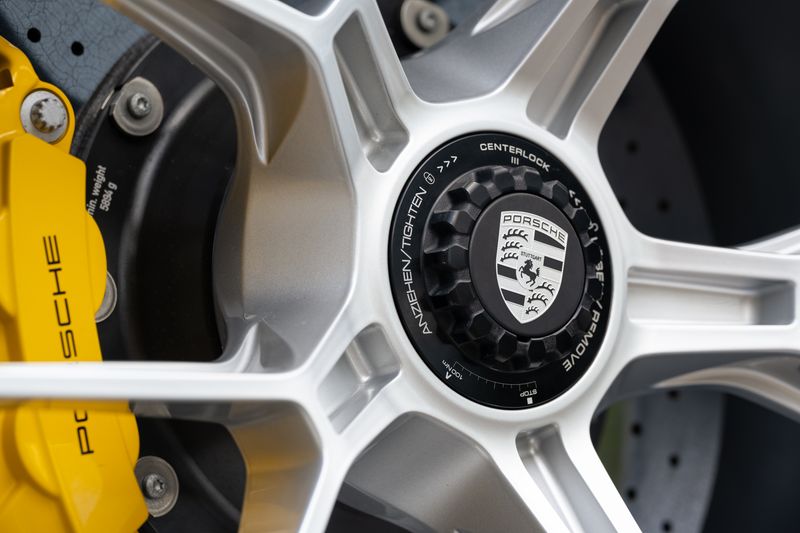 Porsche 911 (992) GT3 Touring