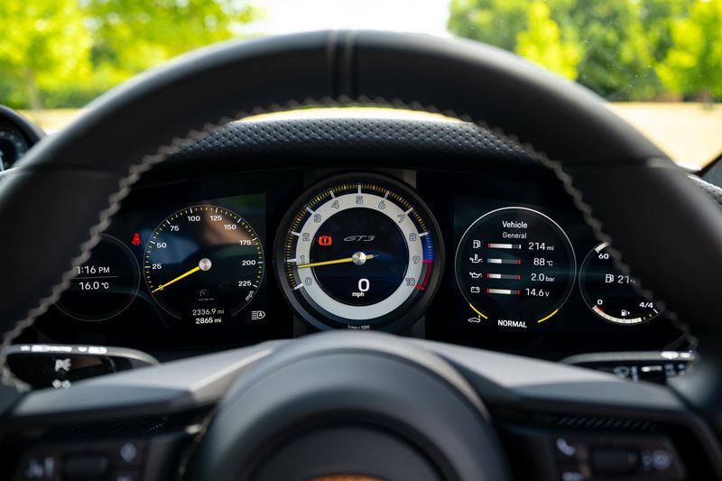 Porsche 911 (992) GT3 Touring