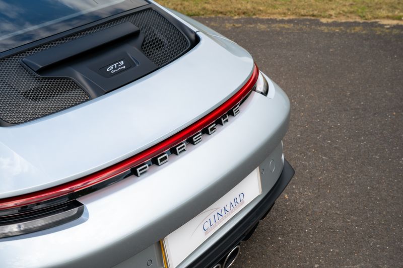 Porsche 911 (992) GT3 Touring