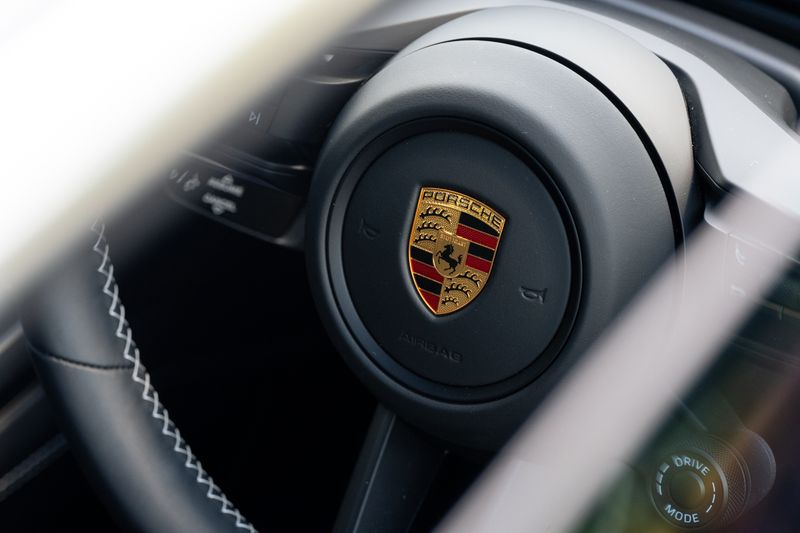 Porsche 911 (992) GT3 Touring