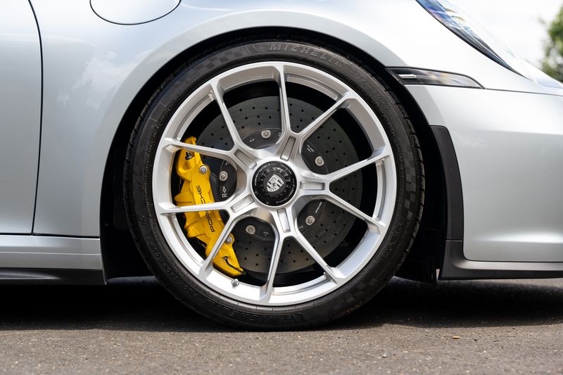 Porsche 911 (992) GT3 Touring