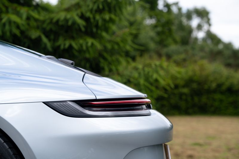 Porsche 911 (992) GT3 Touring