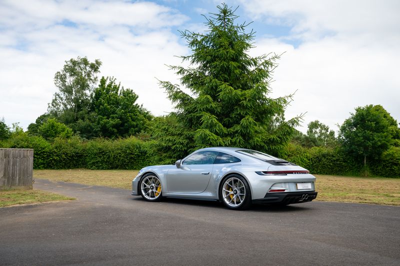 Porsche 911 (992) GT3 Touring