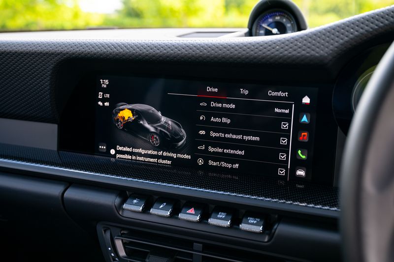 Porsche 911 (992) GT3 Touring