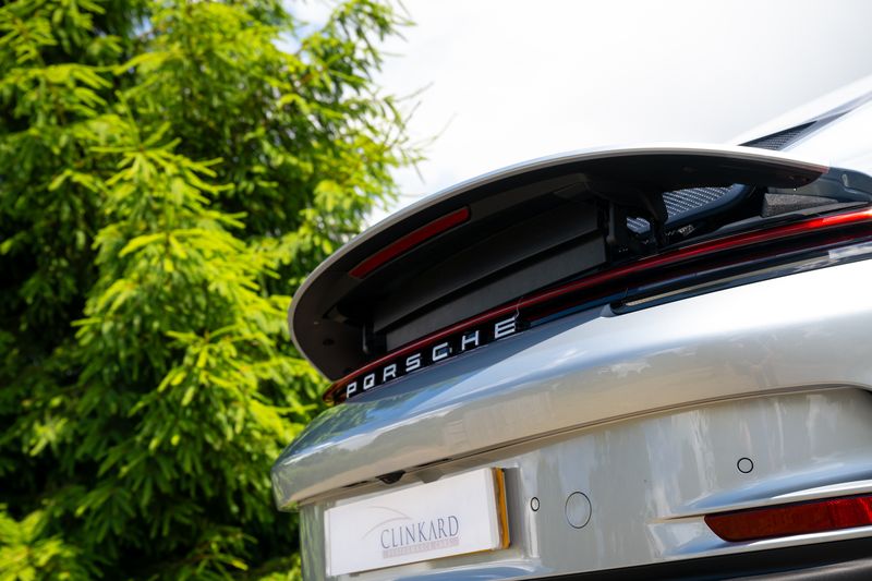 Porsche 911 (992) GT3 Touring