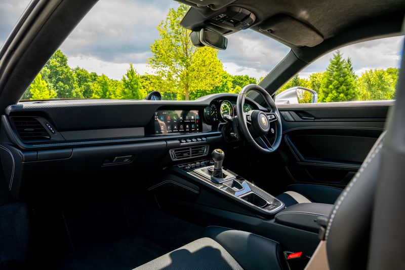 Porsche 911 (992) GT3 Touring