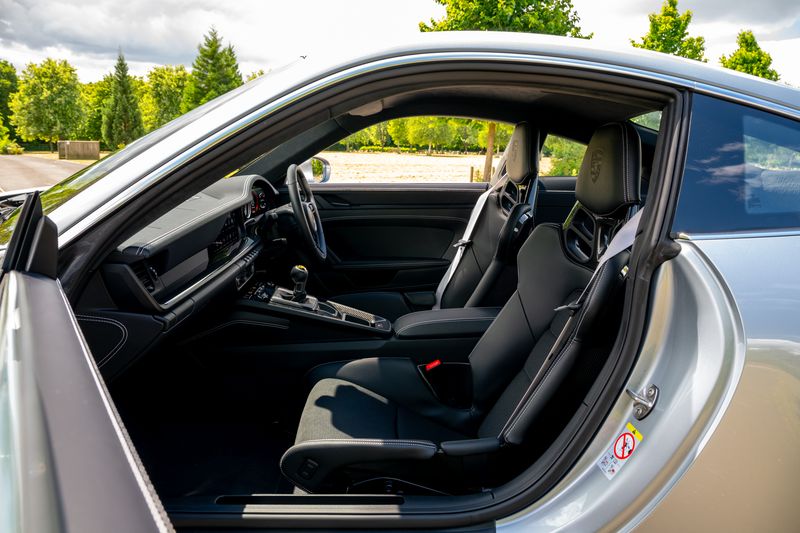 Porsche 911 (992) GT3 Touring