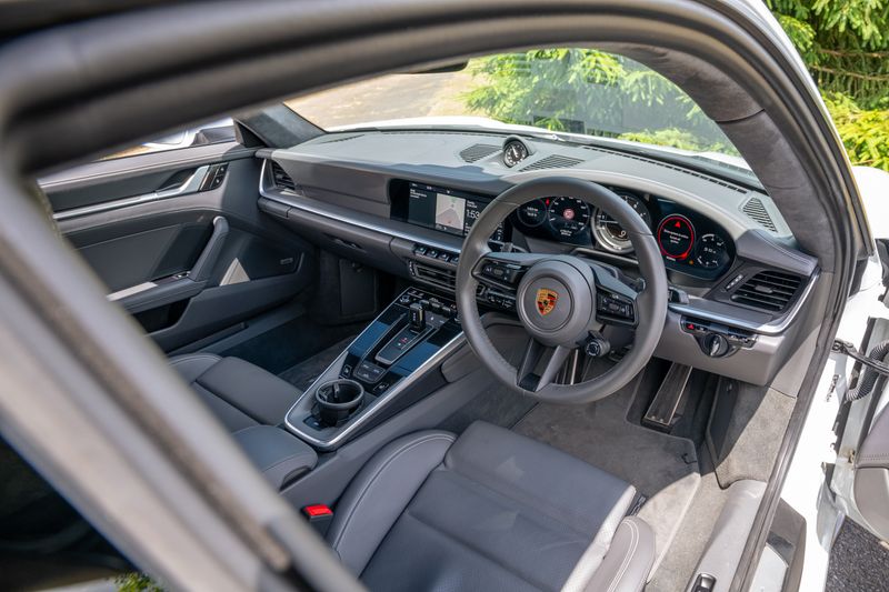 Porsche 911 (992) Carrera S PDK