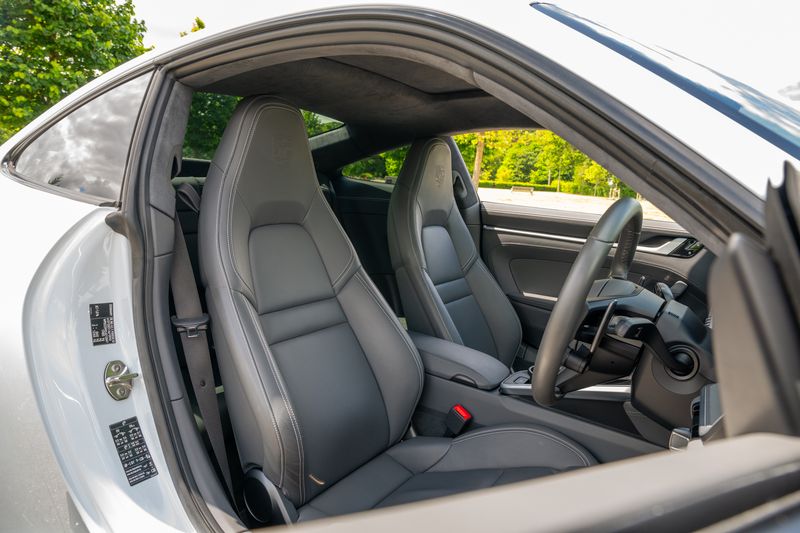 Porsche 911 (992) Carrera S PDK