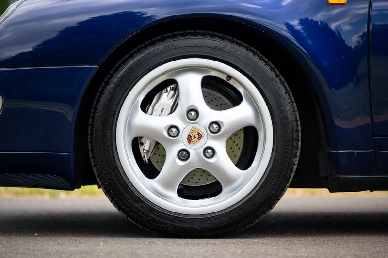 1995 Porsche 911 (993) Carrera 4