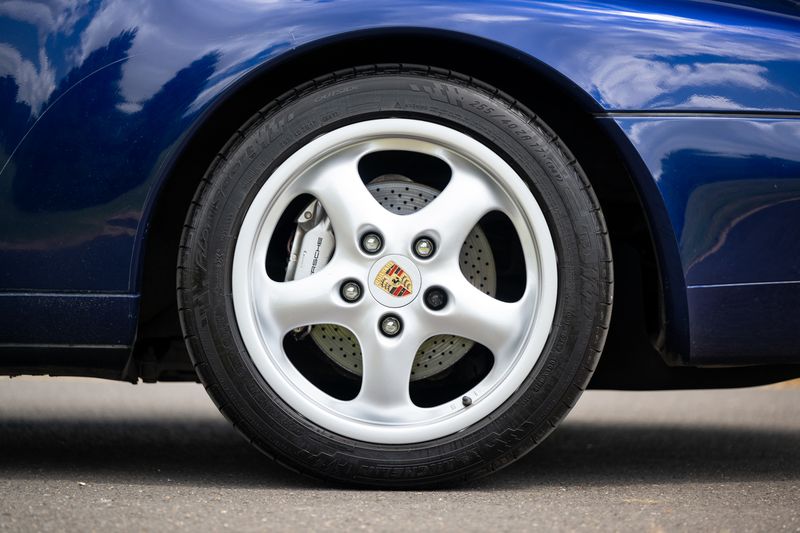 1995 Porsche 911 (993) Carrera 4