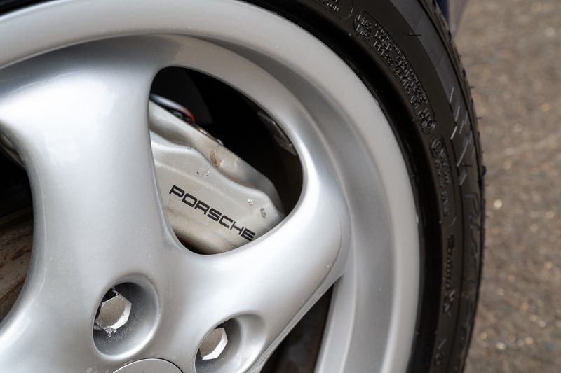 1995 Porsche 911 (993) Carrera 4