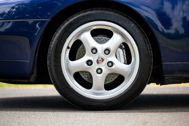 1995 Porsche 911 (993) Carrera 4