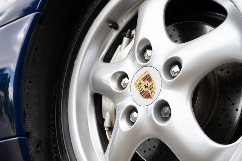 1995 Porsche 911 (993) Carrera 4