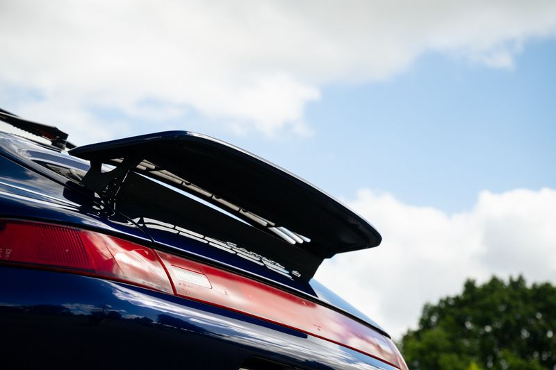 1995 Porsche 911 (993) Carrera 4