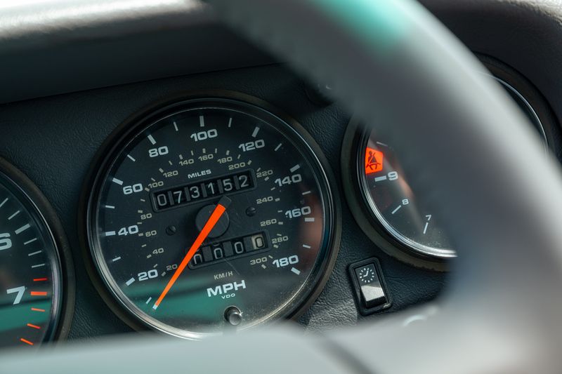 1995 Porsche 911 (993) Carrera 4